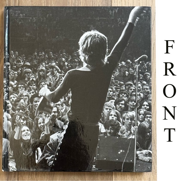 Let it Bleed : The Rolling Stones, Altamont, and the End of the Sixties Book - Picture 4 of 11